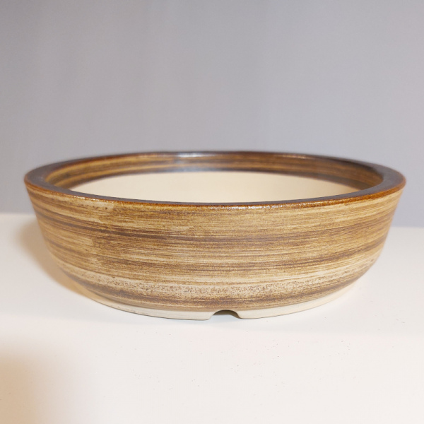 WGM-0028: Runde Schale mit moderner Form ca. 17x5 cm mit kleinem Makel