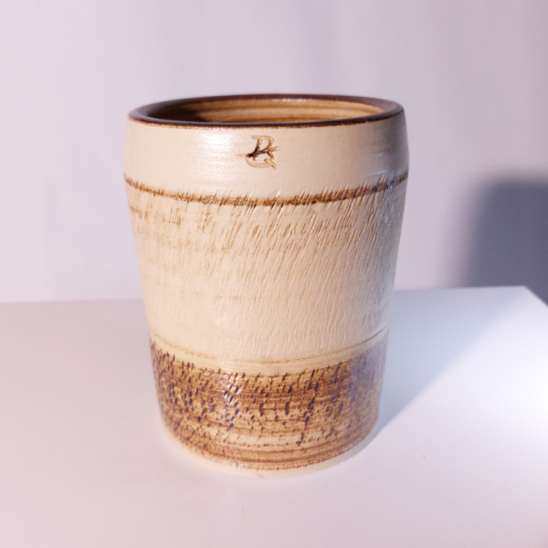 V-0011: Vase ca. 12x9 cm (1)